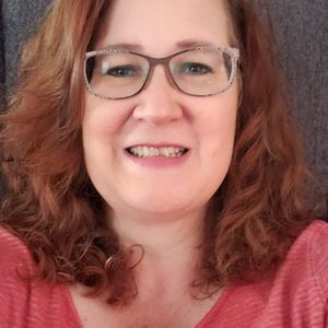 Meet your Posher, Leslie